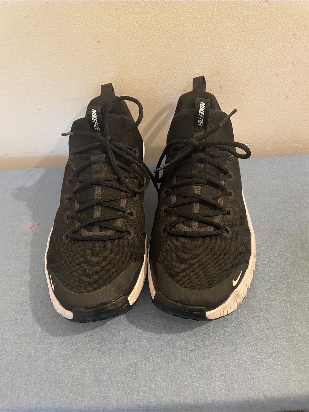 Nike Men’s Black Athletic Running Sneakers with White Sole